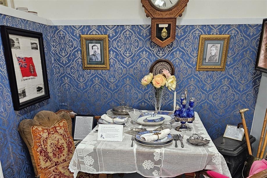 Fort Qu'Appelle Museum - HBC Factor Archibald "Archie" Mcdonald's dining room