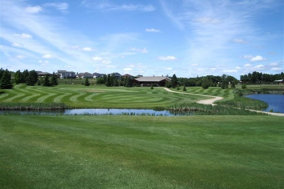 Chinook Golf Course - the clubhouse seen while completing hole No. 9