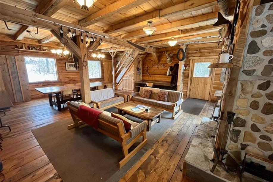 Carlton Trail Guest Lodge and Loft