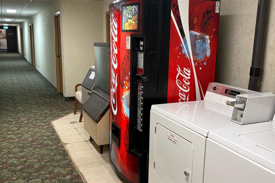 Maple Creek Motor Inn