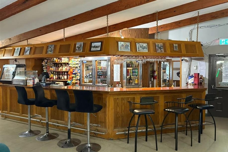 Maple Creek Motor Inn