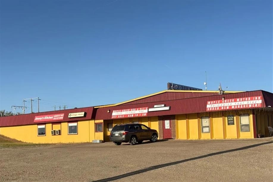 Maple Creek Motor Inn