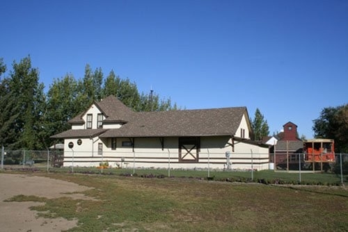 The Maidstone Museum is adjacent to Campgrounds for your convenience.