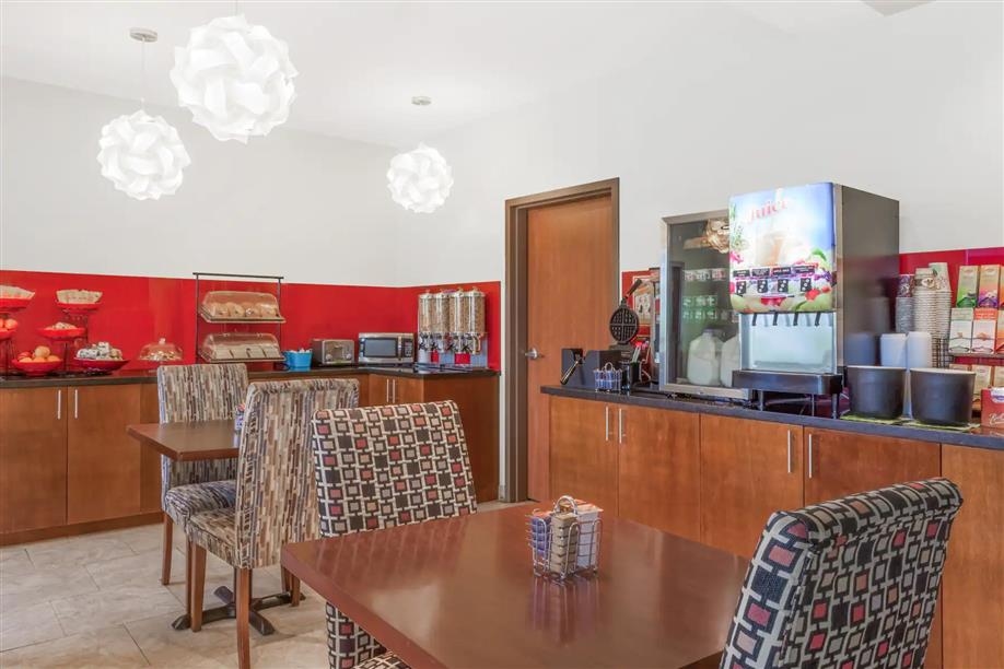 Ramada by Wyndham Carlyle