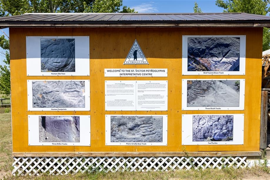St. Victor Petroglyphs Displays | Provincial Historic Park Tours