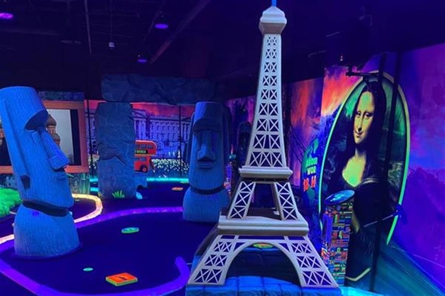 VicSquare Mini Golf