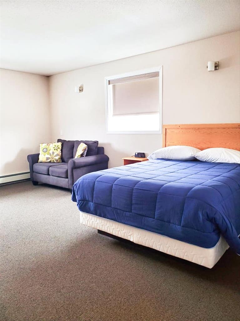 Luseland Community Motel