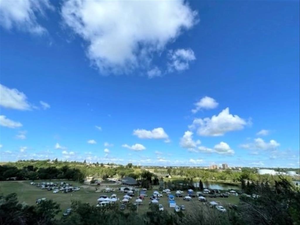 Wakamow Farmer's Market