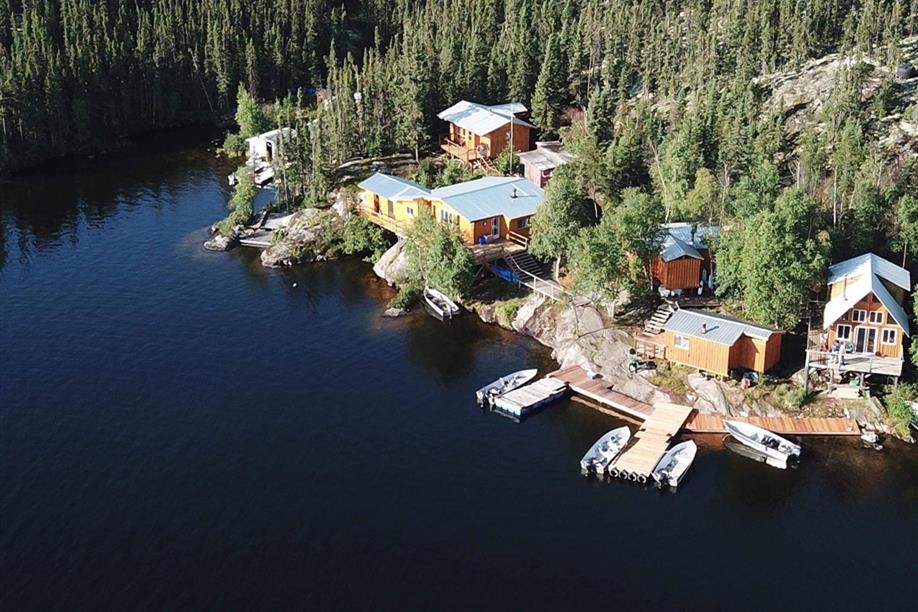 Oliver Lake Wilderness Lodge