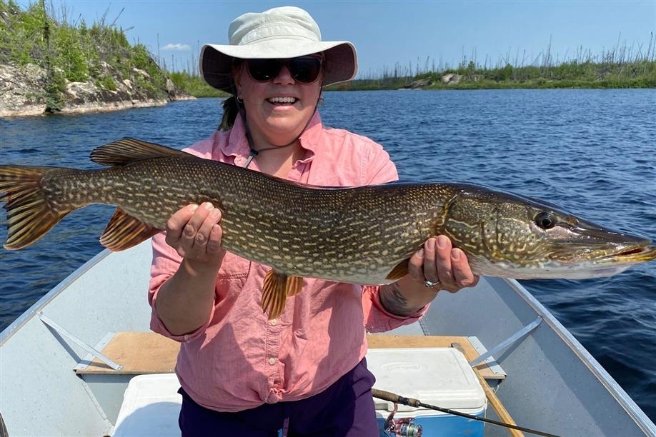 Davin Lake Lodge