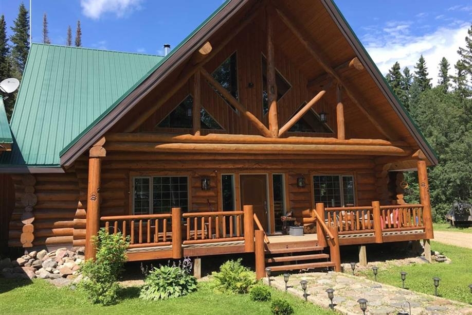 Smoothstone Lake Lodge