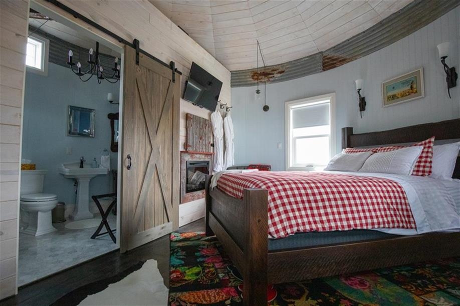 Alive Sky Lodge and BINcredible