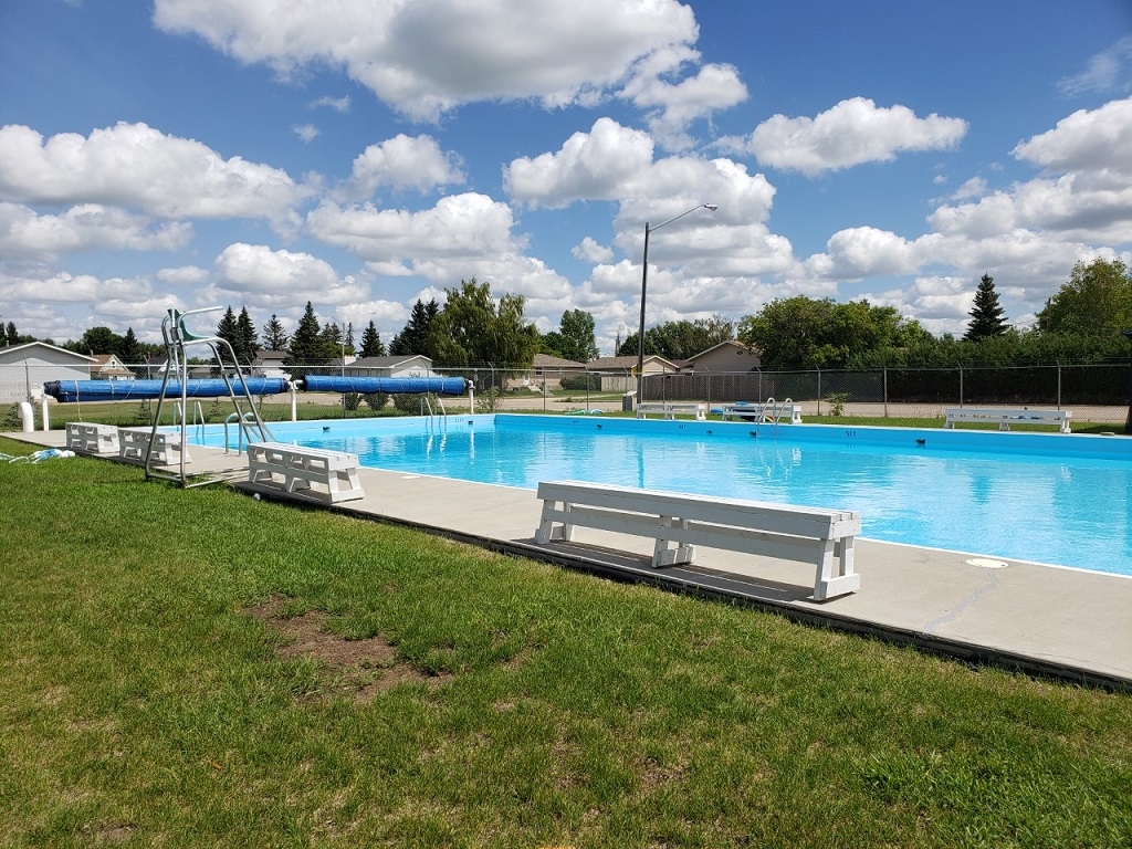 Allan - Outdoor Pool