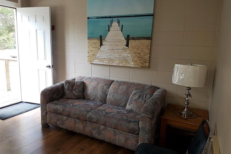 Armstrong Hillcrest Cabins