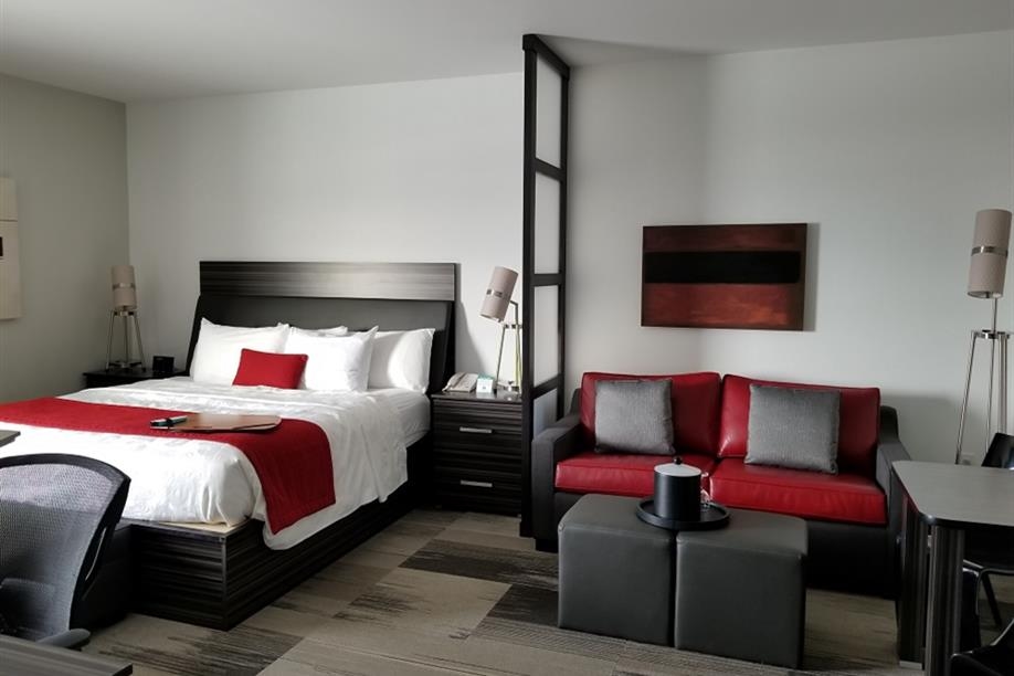 Best Western Plus Airport Inn & Suites - King suite