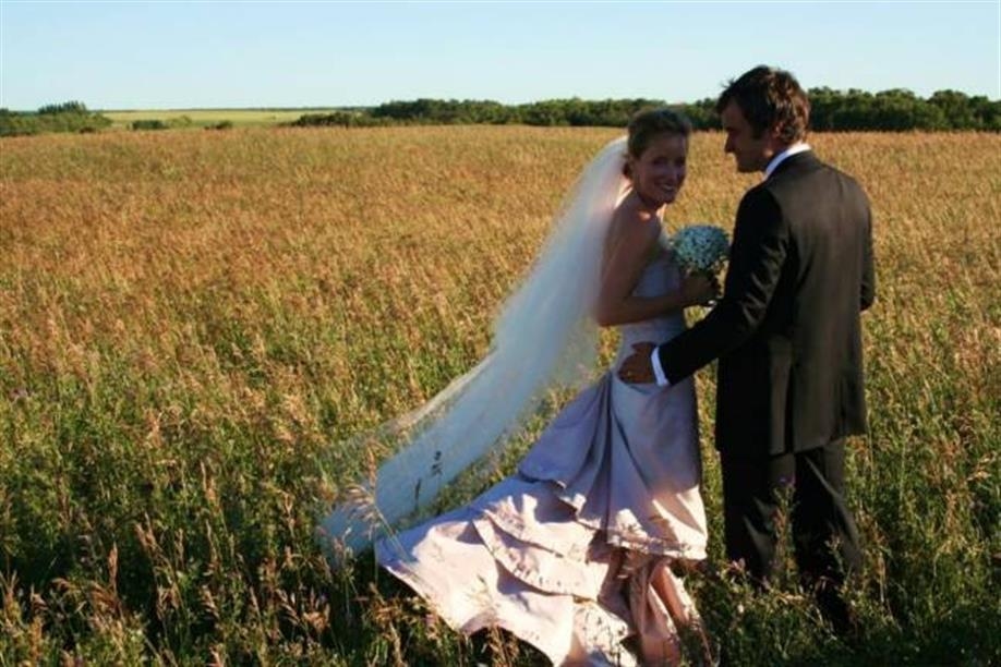 Boxton Prairie Experience offers the perfect location for intimate weddings.