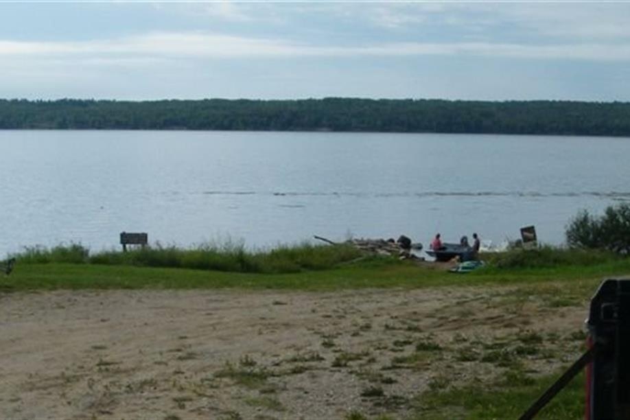Carroll's Cove Campground - Lake