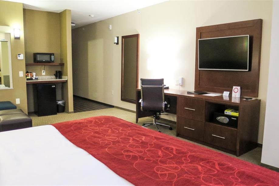 Comfort Suites Regina - Romance Suite