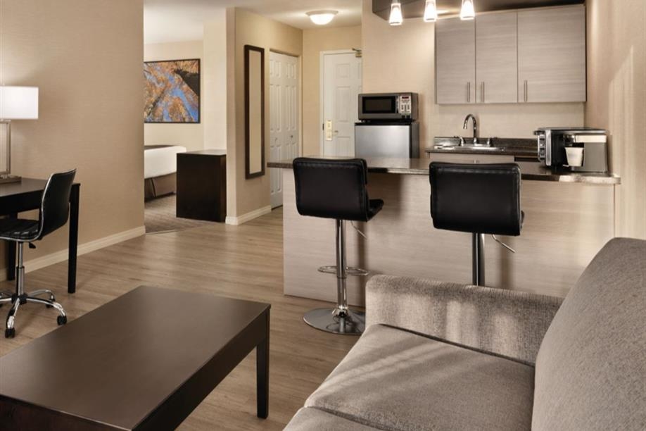 Days Inn Saskatoon - Kitchenette Suite