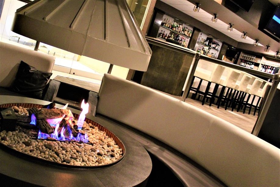 Ramada Plaza Regina - Fireside Lounge