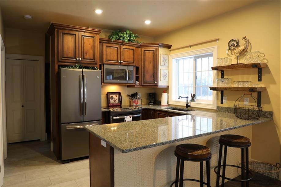 Firesong Resort - The Roost's Kitchen Area