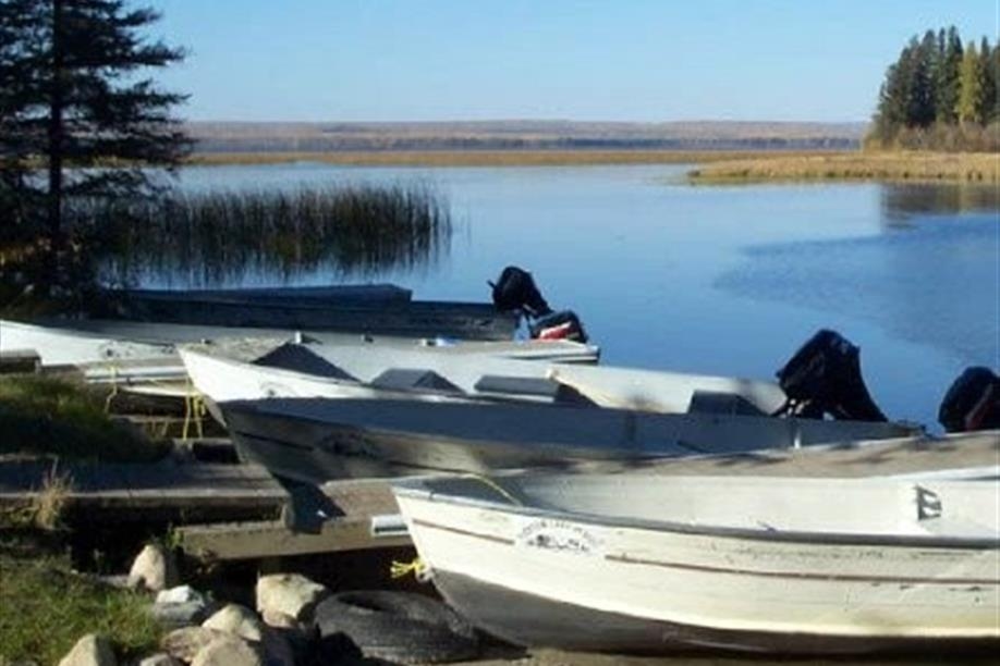 Flotten Lake Resort Limited