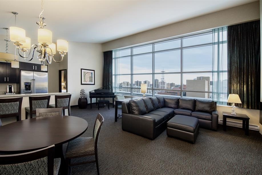 Holiday Inn Saskatoon Downtown - Penthouse Suite