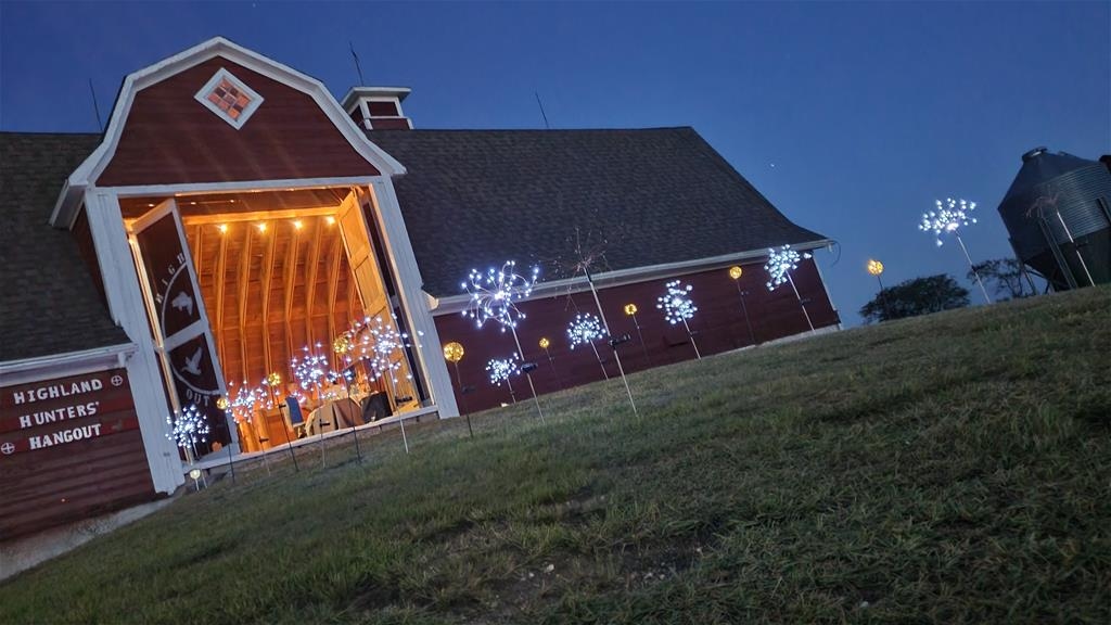 Highland Barn - A perfect venue for weddings and group gatherings.