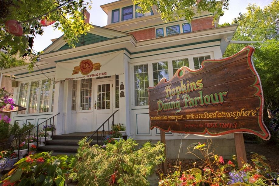 Hopkins Dining Parlour & Curiosity Gift Shoppe