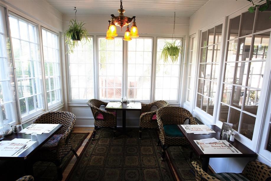 Hopkins Dining Parlour & Curiosity Gift Shoppe