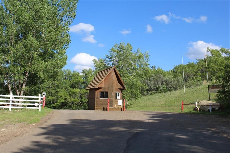 Jean Louis Legare Regional Park - entrance