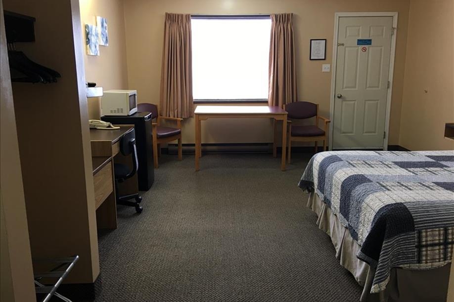 Kelly Ann's Hidden Hilten Motel