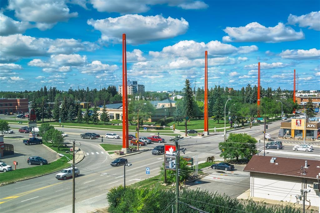 Lloydminster - Border Markers
