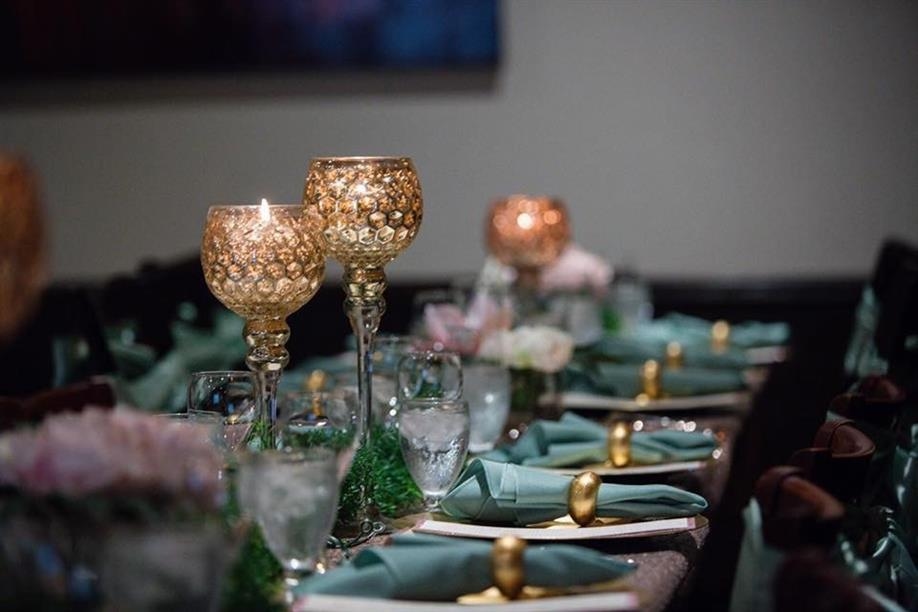 Mano's Restaurant & Lounge Yorkton