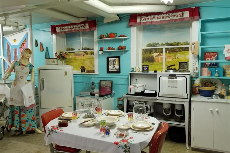 Morse Museum & Cultural Centre - 50s Theme Room