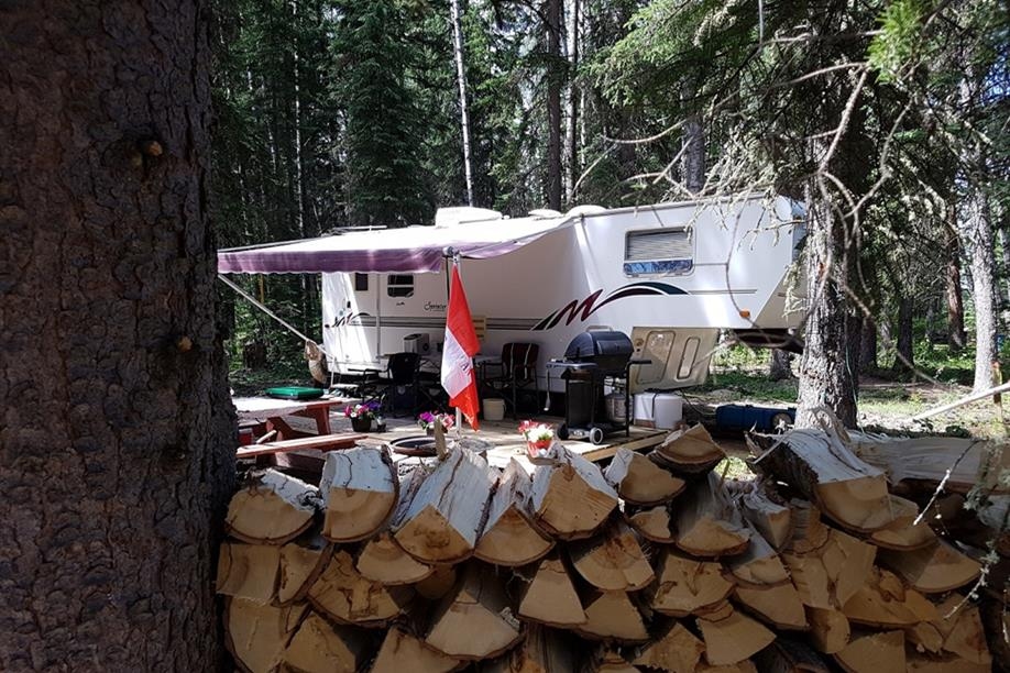 Pine Grove Resort - Full Service Seasonal RV Site