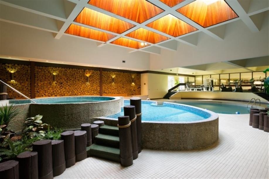 Ramada Plaza Regina - Pool Area