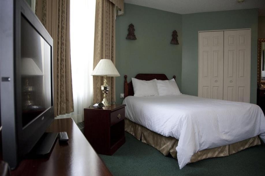 Hotel Senator (1987) Ltd - Guest Room