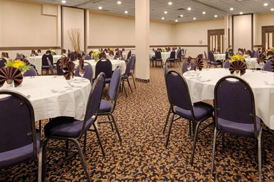 Seven Oaks Hotel - Banquet Room