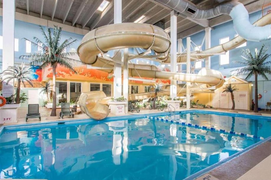 Seven Oaks Hotel - Waterslides