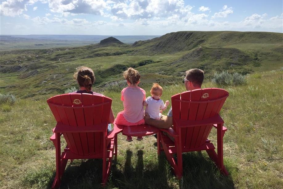 The Sanctuary Inn - Hiking Adventure in Grasslands National Park