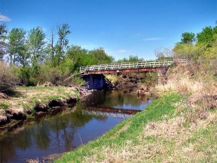 Tisdale - Doghide River Trail - Image: Ken Styan