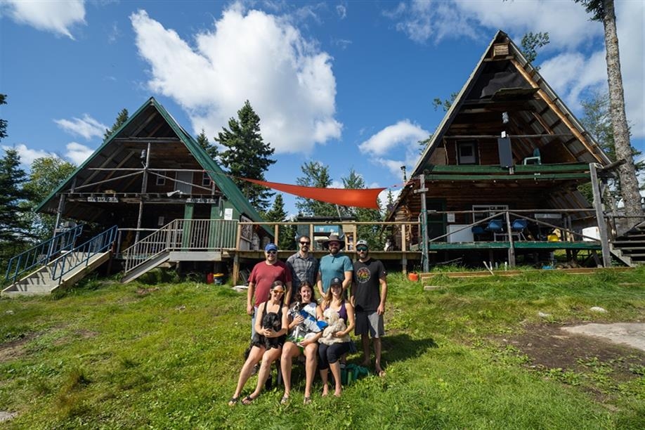 Triveet Lake Lodge