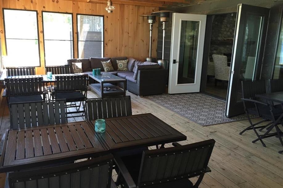 All Season Waters Edge Eco Lodge