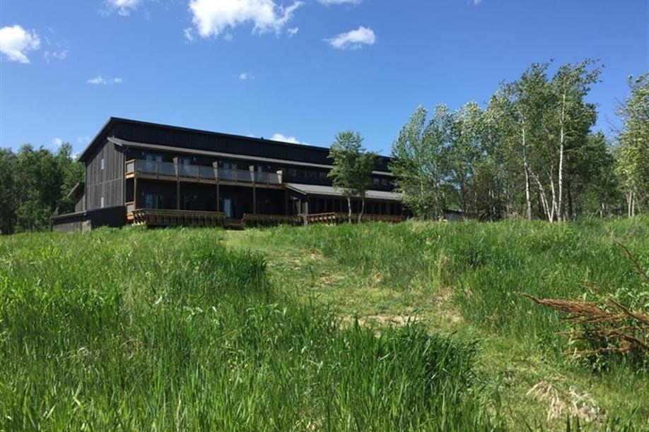 All Season Waters Edge Eco Lodge