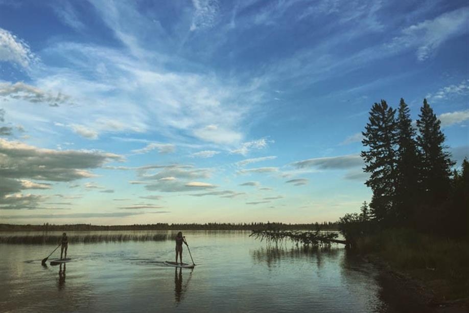 All Season Waters Edge Eco Lodge