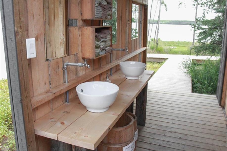 All Season Waters Edge Eco Lodge