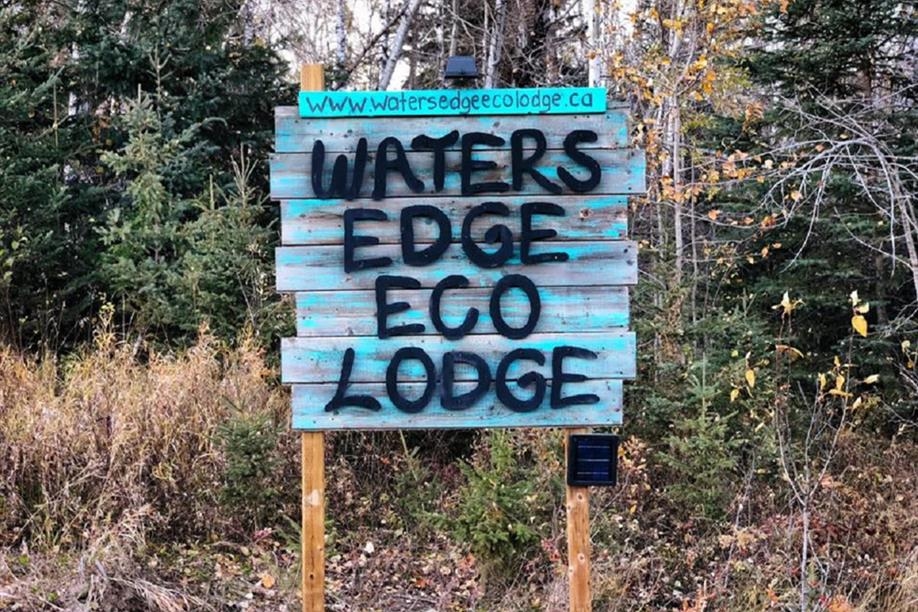 Waters Edge Eco Lodge