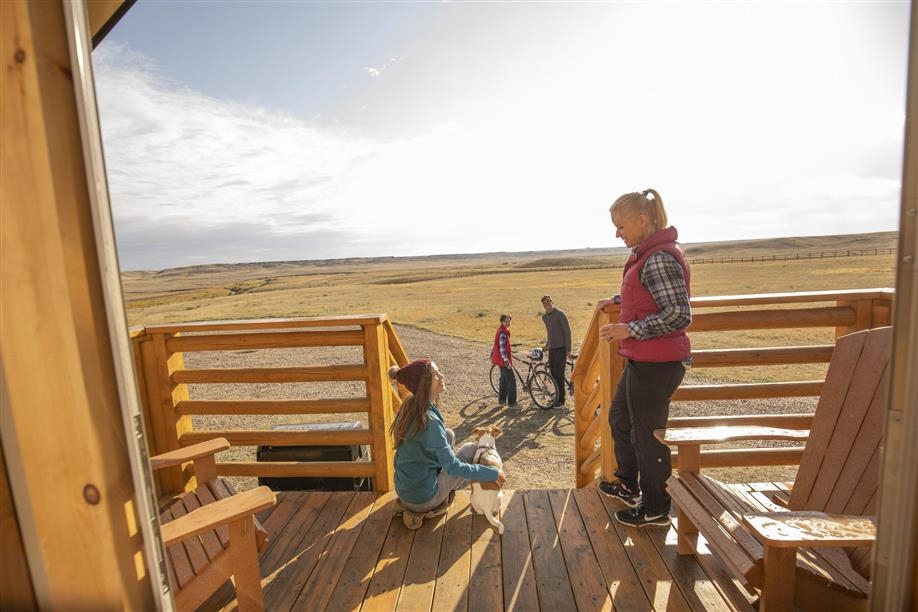 Frenchman Valley Campground - Grasslands National Park West Block; Photo: Tourism Saskatchewan/Kevin Hogarth Photography
