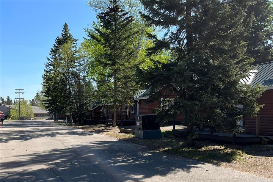 Armstrong Hillcrest Cabins and Motel